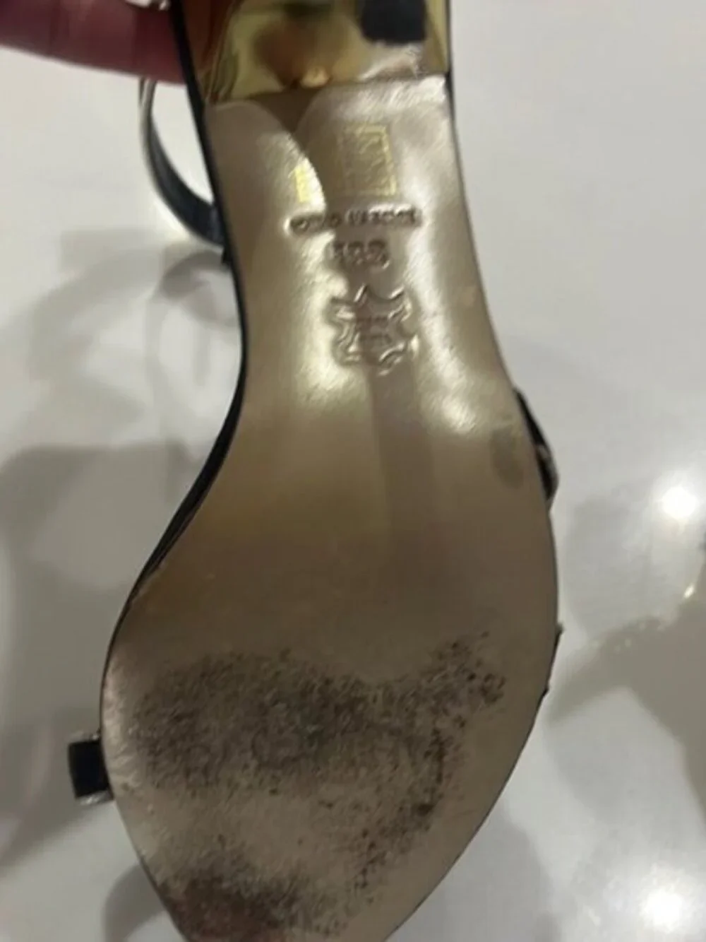 Karen Millen Black and Gold Heels with Sleek Design